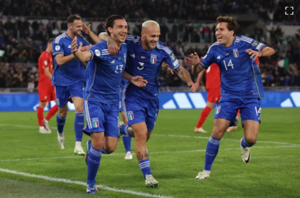 Italia cần 1 điểm trên sân của Ukraine để giữ vị trí trong top 2