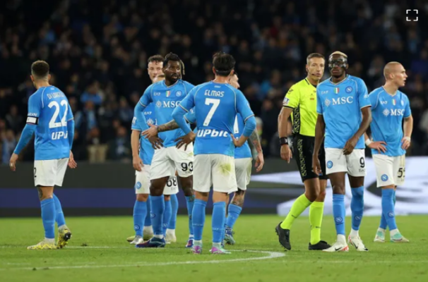 Napoli thua thảm Inter 0-3 vào cuối tuần qua